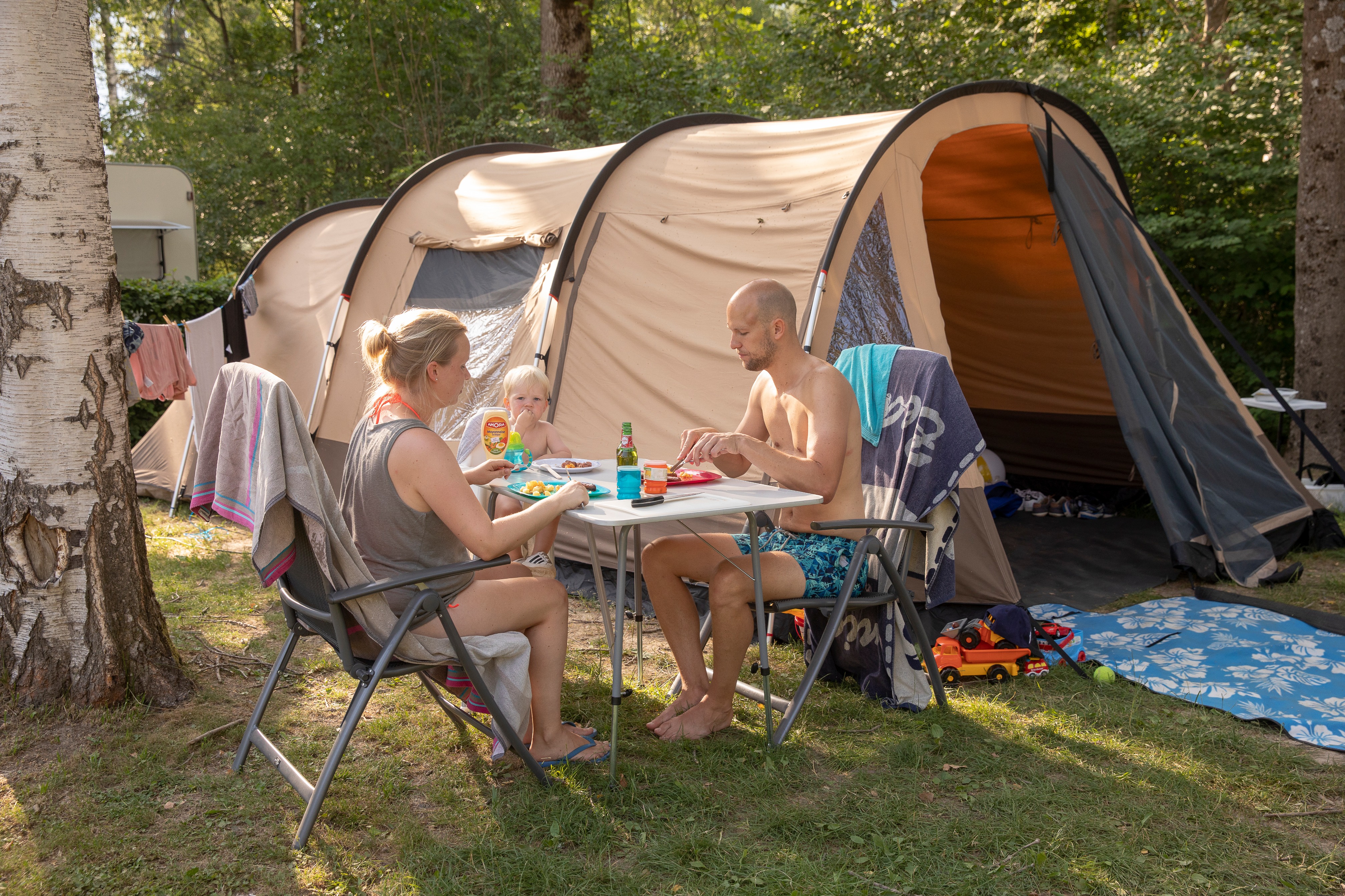 Stam Pijler Regenboog Dit zijn de 10 leukste spelletjes voor op reis - Kids-Campings.com