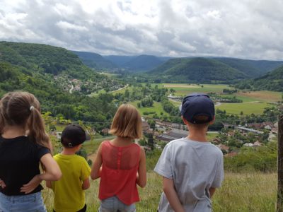 Op vakantie met jonge kinderen? Ga naar Roche d’Ully! - Kids-Campings.com