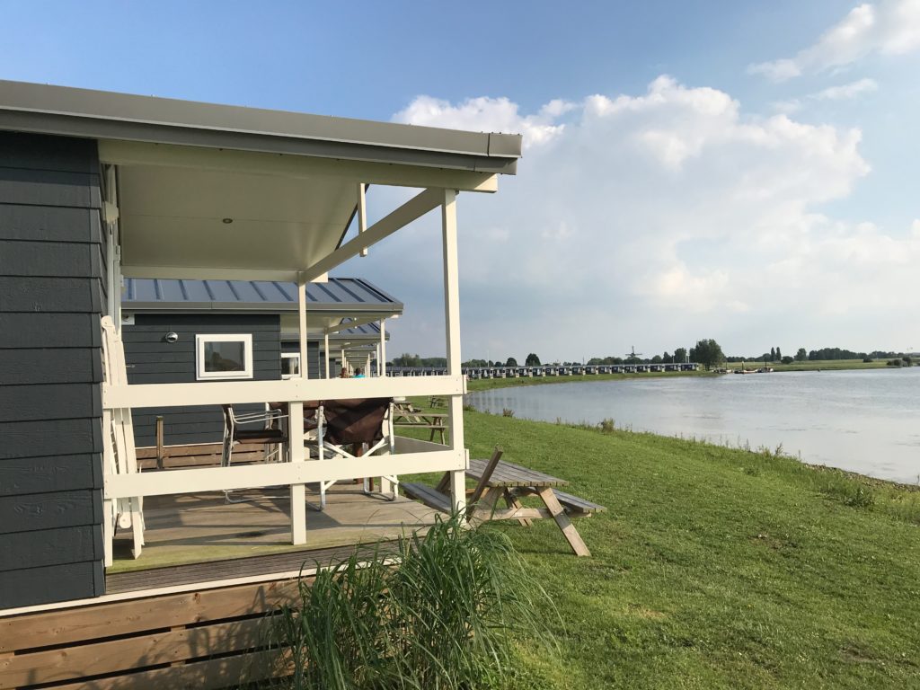 Aan de rivier op Eiland van Maurik