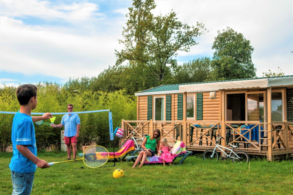 Heerlijk op vakantie in het Rakelbos. Impressie spelen voor de accommodatie