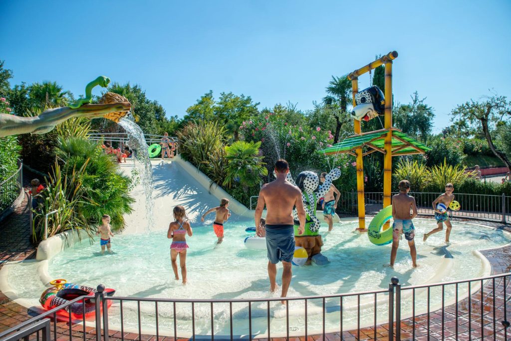 Impressie waterpret in het zwembad.